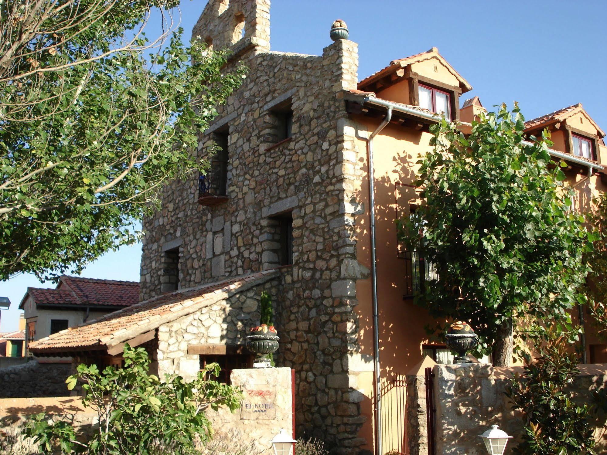 El Rancho Hotel Segowia